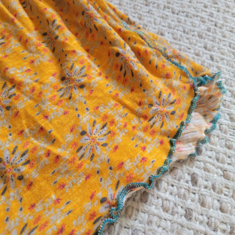 Women’s Yellow Floral Short Sleeve Top - Picture 3 of 7